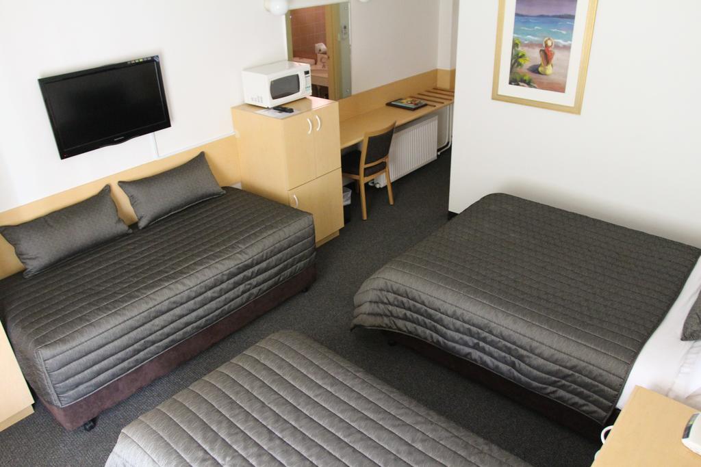 Mid City Motor Inn Queanbeyan Habitación foto